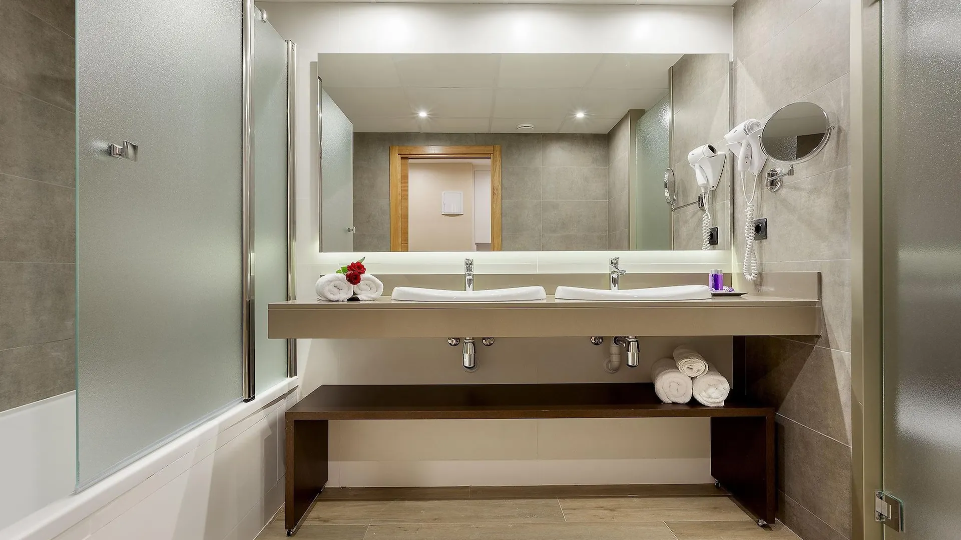 Hotel Beverly Park&Spa Blanes 4*,